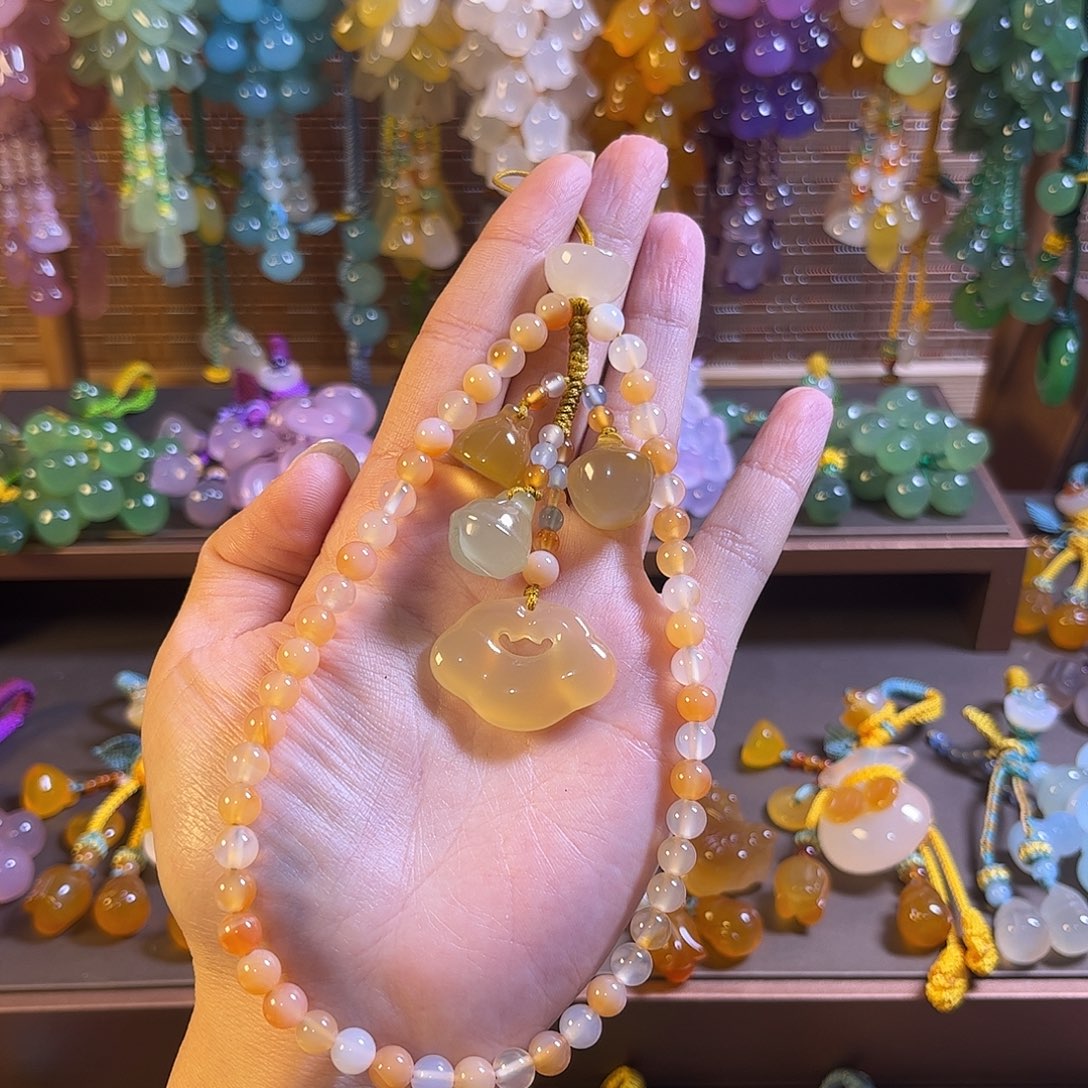 断***音玛瑙/玉髓未镶嵌车挂手腕手机链