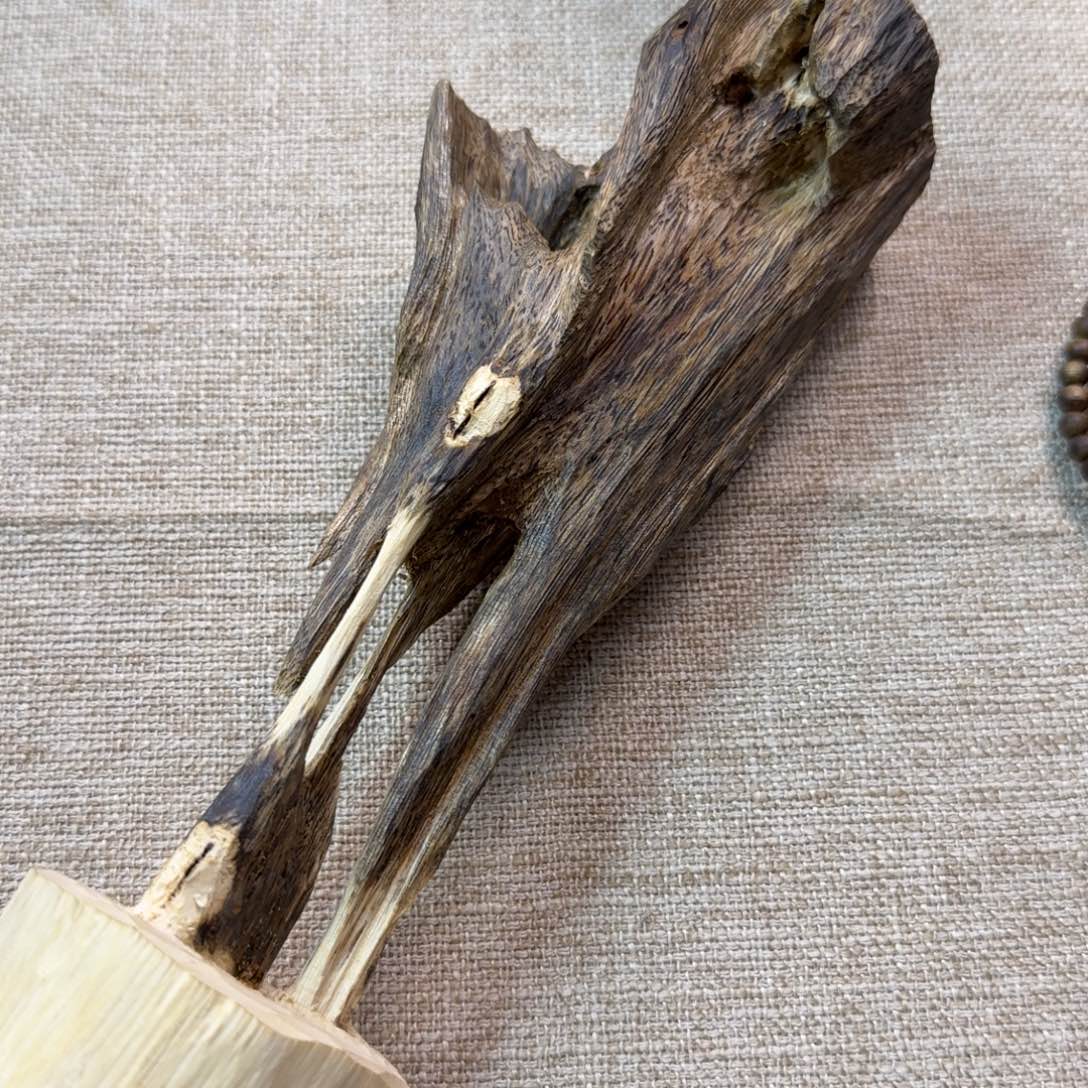 沉香沉香碎屑透顶绿虫漏一座