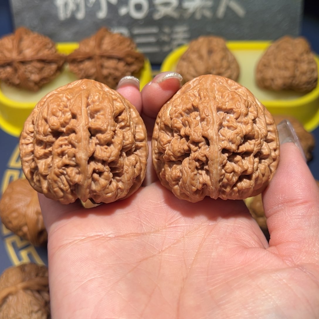 文玩核桃把件原桩大粗筋45