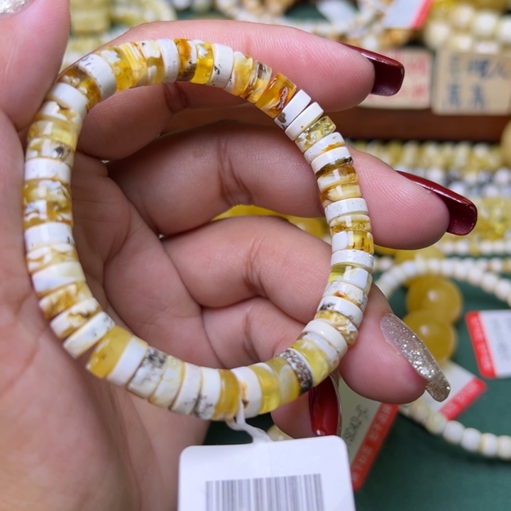 蜜蜡未镶嵌珠宝奇石