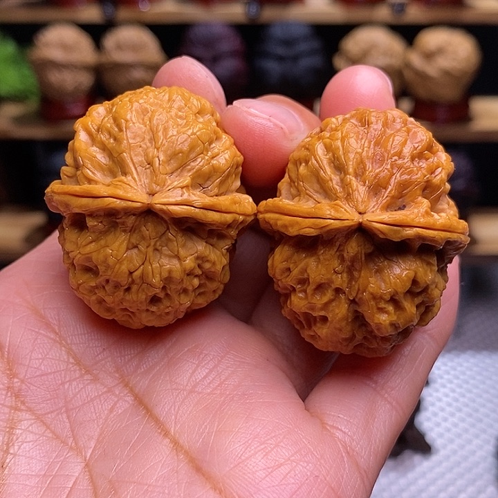 文玩核桃把件凤冠36