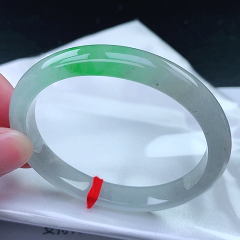 翡翠手镯（贵妃镯）未镶嵌42号