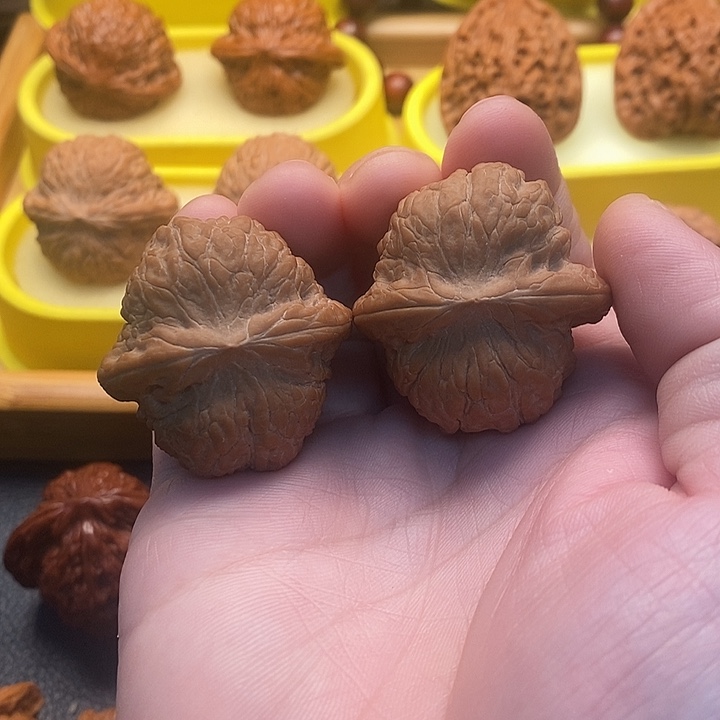 吊坠文玩核桃血麒麟