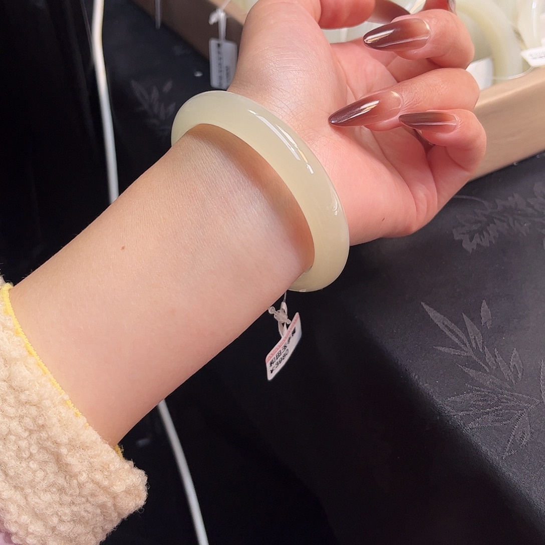 和田玉未镶嵌手镯浅冰蜂蜜水鑫