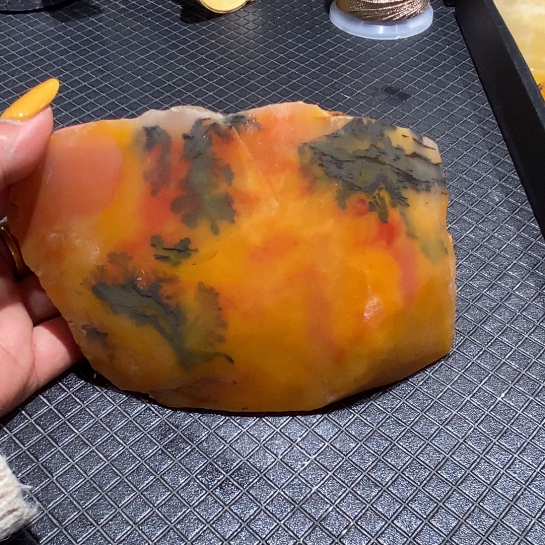 石英质玉（黄龙玉）合金颈饰