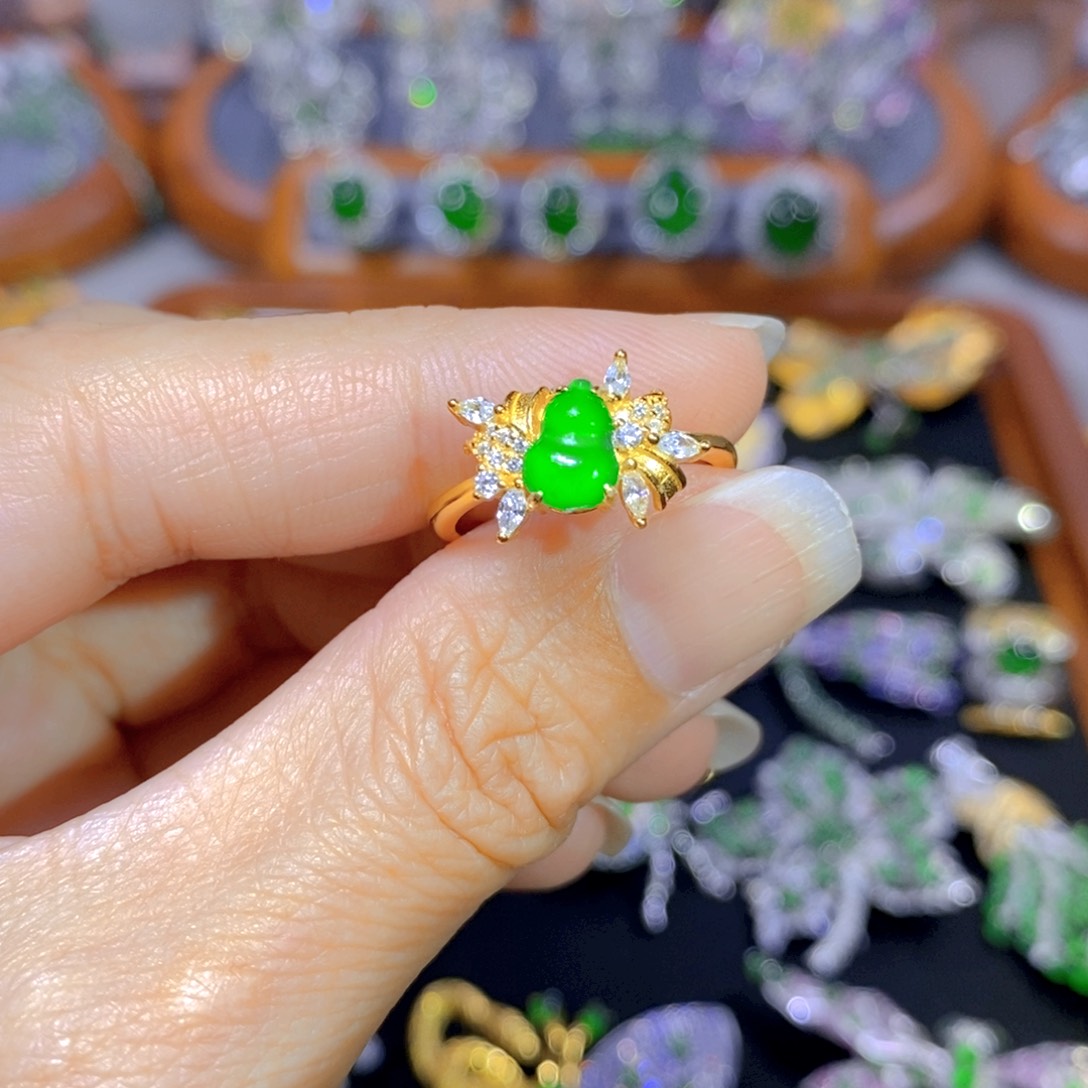 翡翠颈饰银S925镶嵌天然翡翠