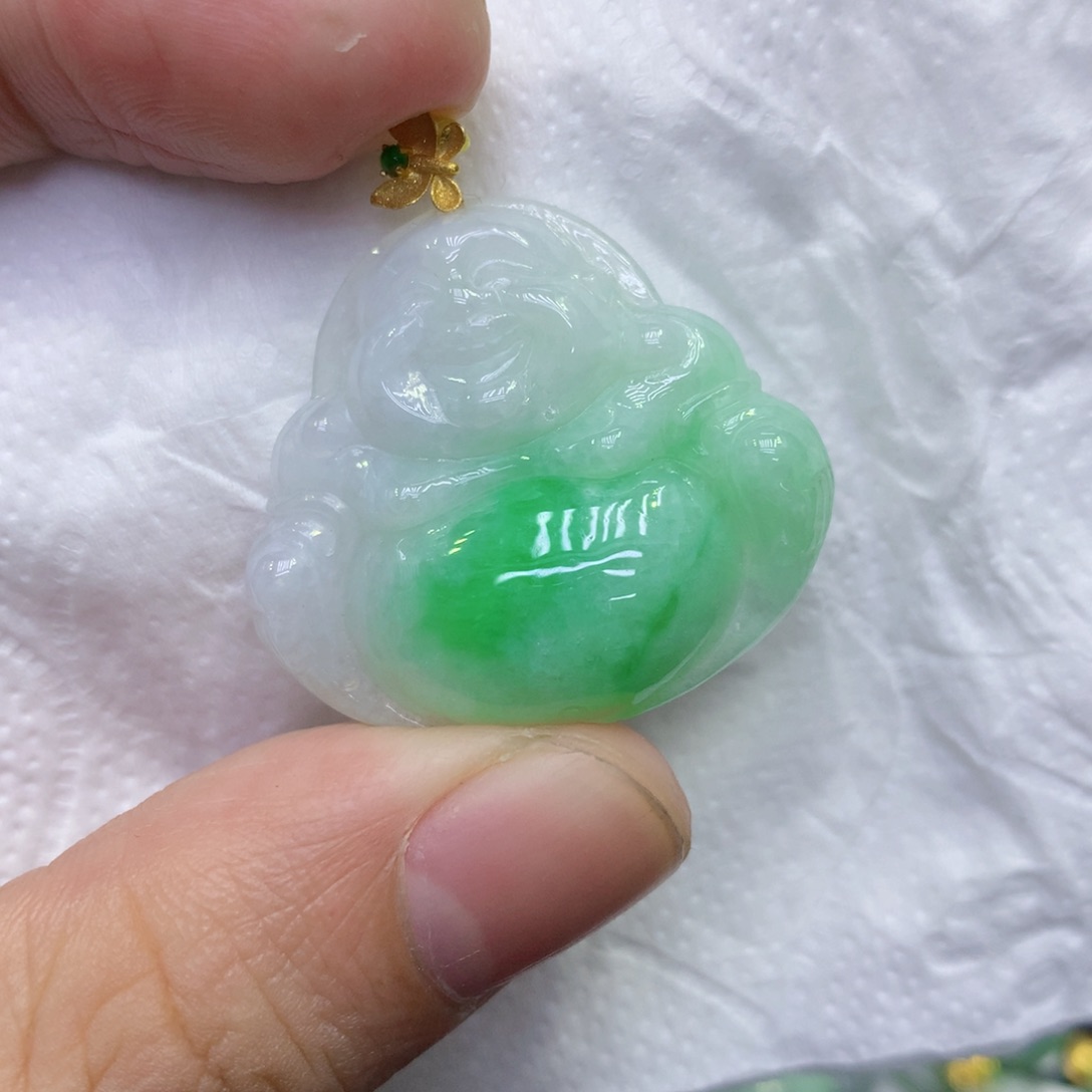 颈饰18K金镶嵌翡翠