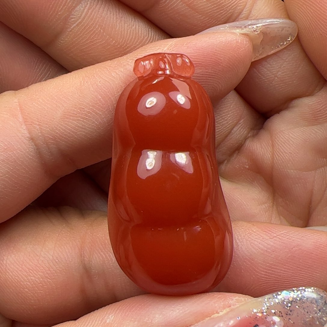 南红玛瑙吊坠未镶嵌