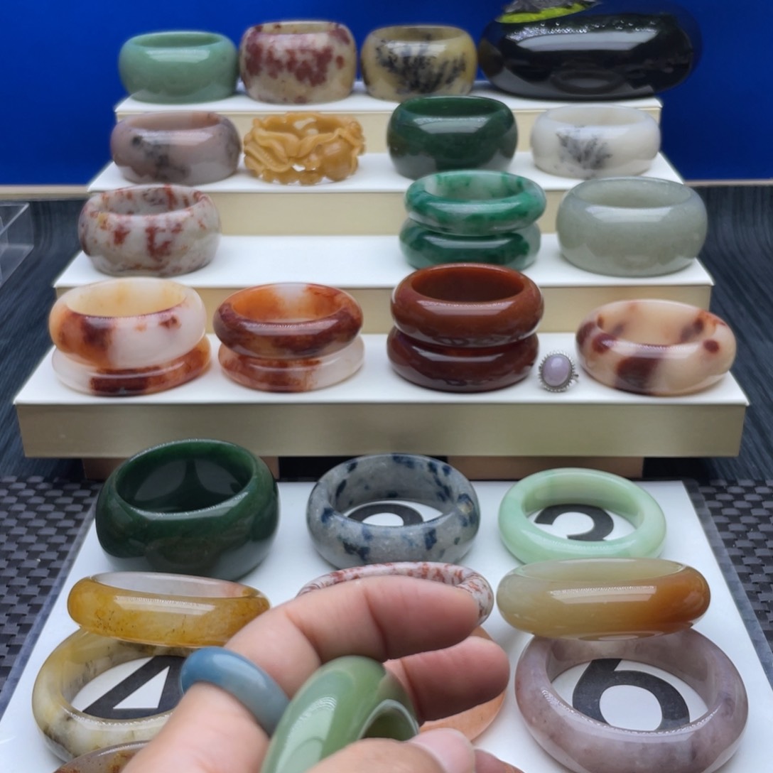 石英质玉手镯未镶嵌哎*呀