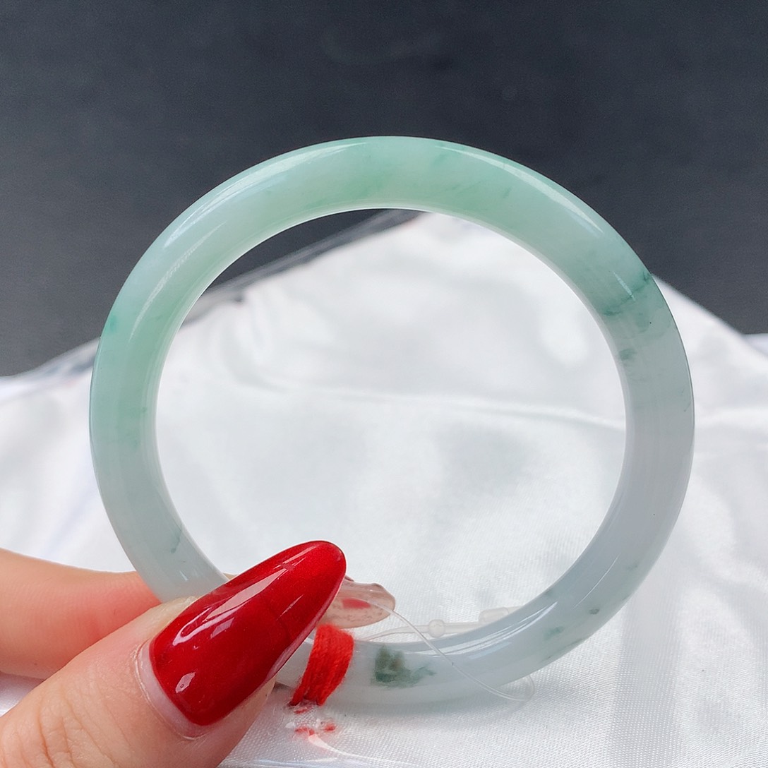 翡翠手镯未镶嵌0017圆51.8