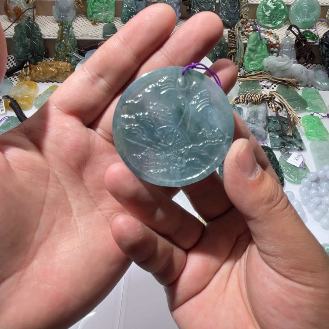 翡翠颈饰未镶嵌天然