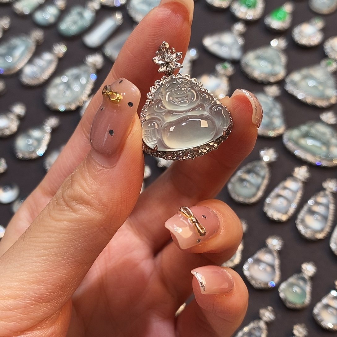 二***少翡翠18K金镶嵌吊坠(赠链)天然缅甸翡翠吊坠佛公