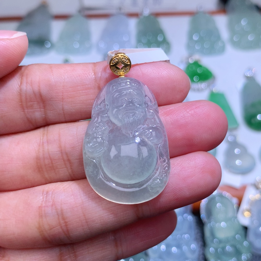 翡翠18K金镶嵌颈饰财神爷