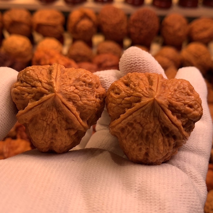 文玩核桃吊坠45哦哦哦哦