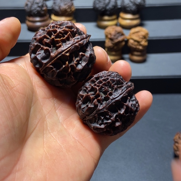 文玩核桃吊坠B凤凰牡丹