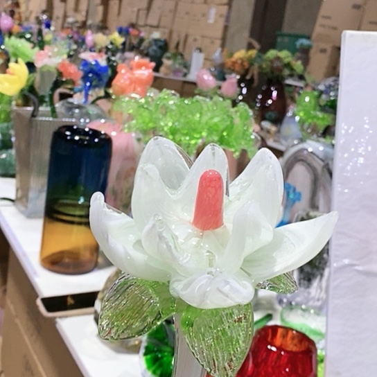 琉璃花瓶高45厘米宽9厘米