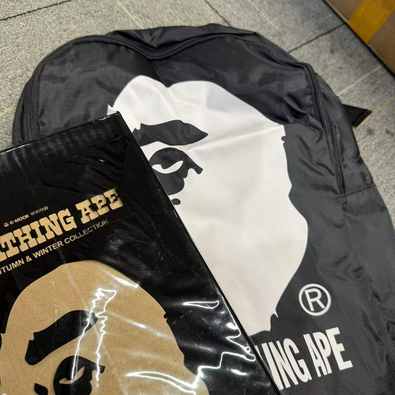 猿人头 （杂志附录包）黑色书包 带包装 潮流周边 2505240105C