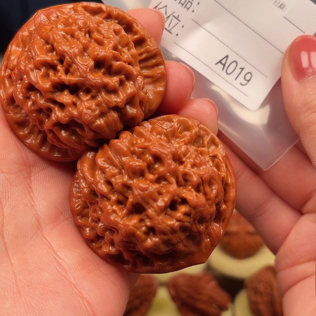 S****桃核吊坠龙鼎官帽