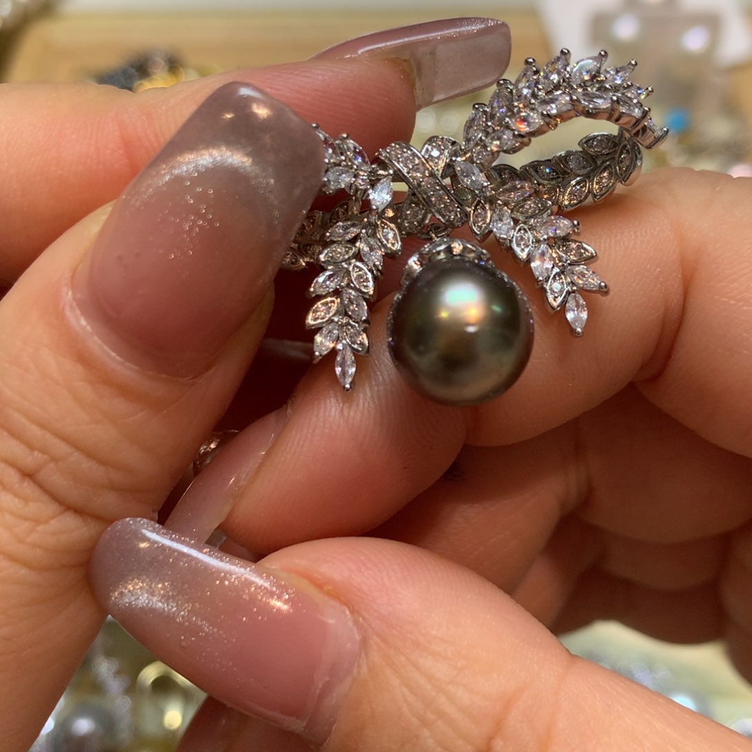 海水珍珠胸饰未镶嵌