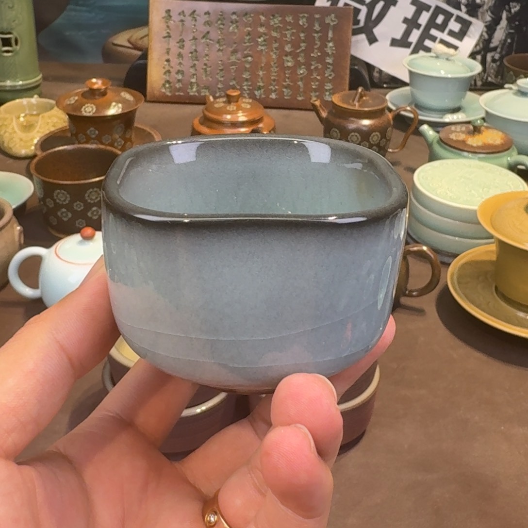 杯龙泉青瓷茶具微瑕
