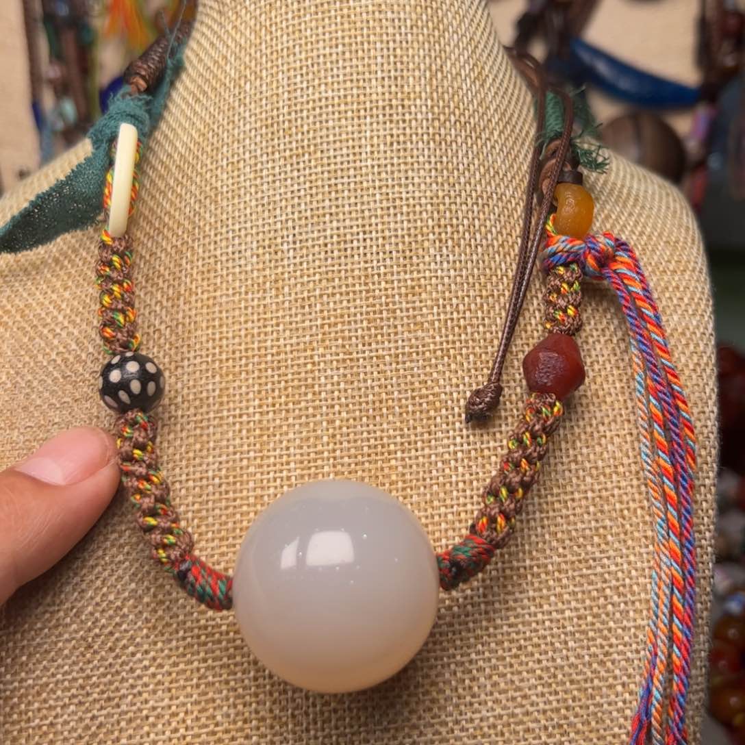 玛瑙/玉髓颈饰未镶嵌