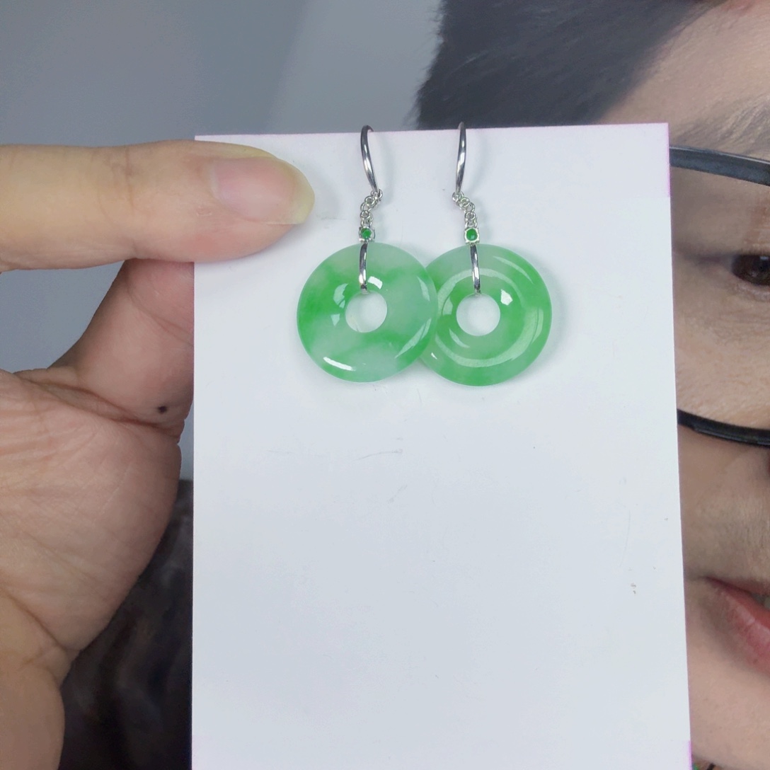 翡翠18K金镶嵌颈饰一对