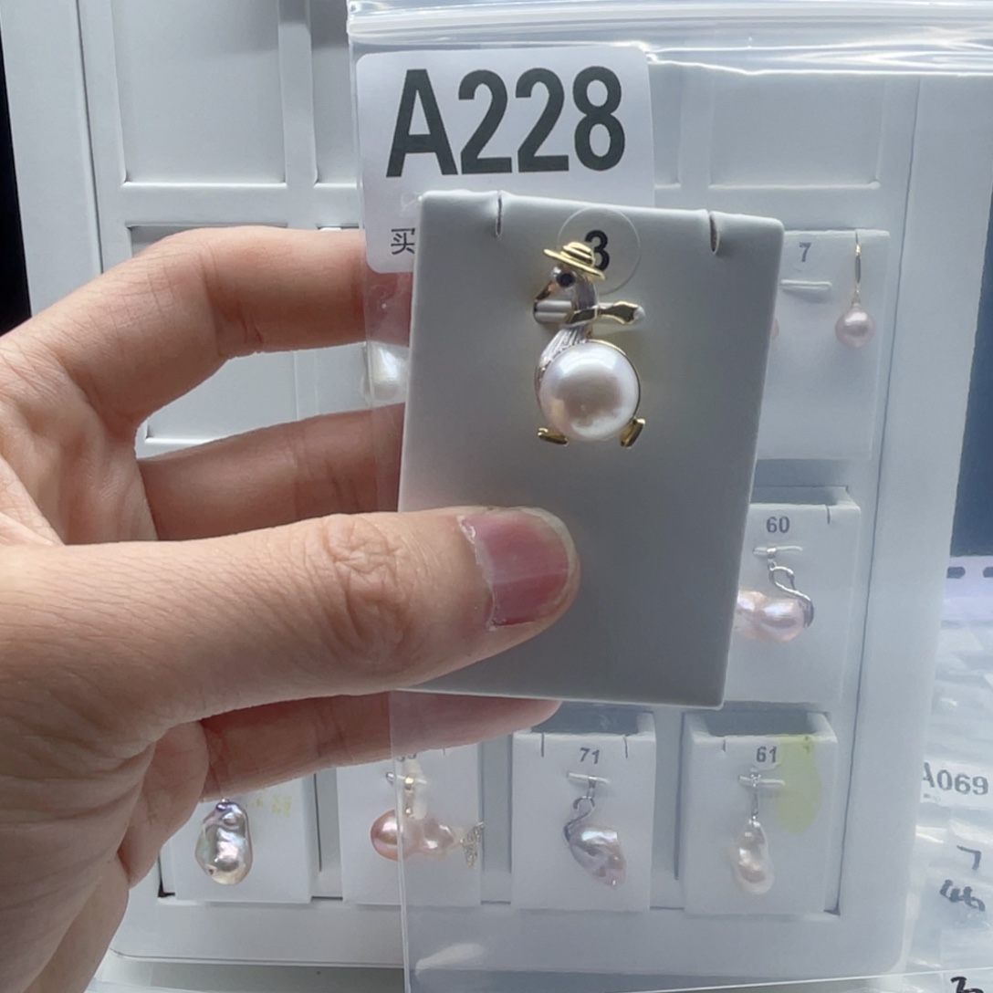 颈饰合金淡水珍珠