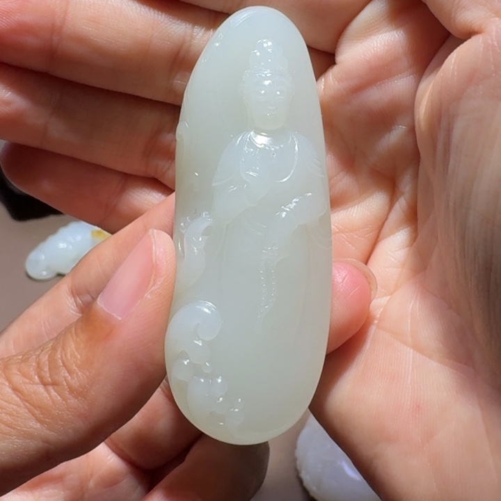 三***哥和田玉未镶嵌颈饰