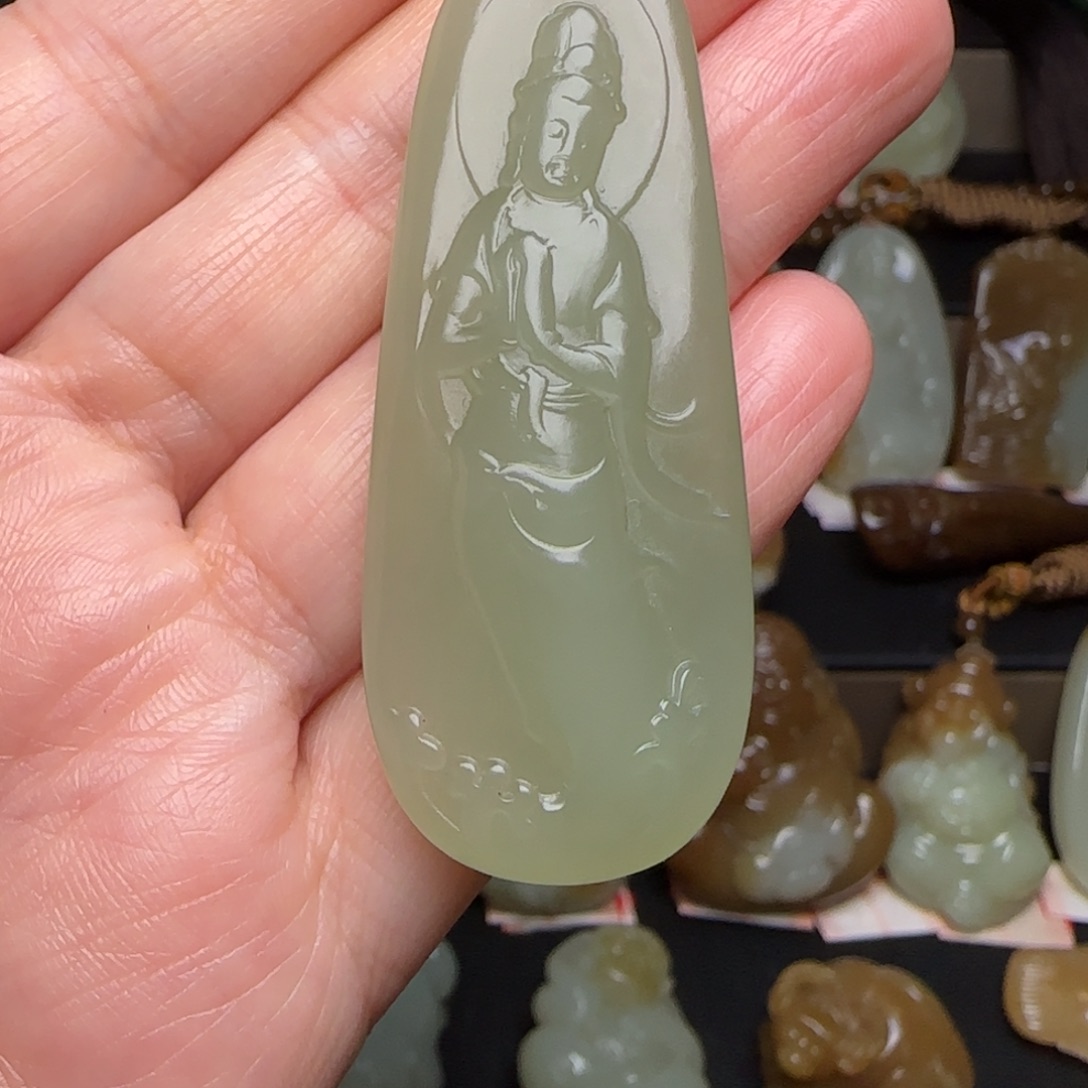 和田玉未镶嵌颈饰