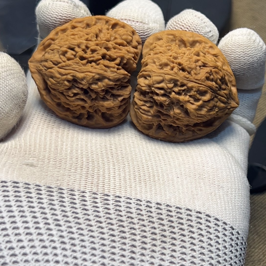 吊坠文玩核桃40.5三角疆