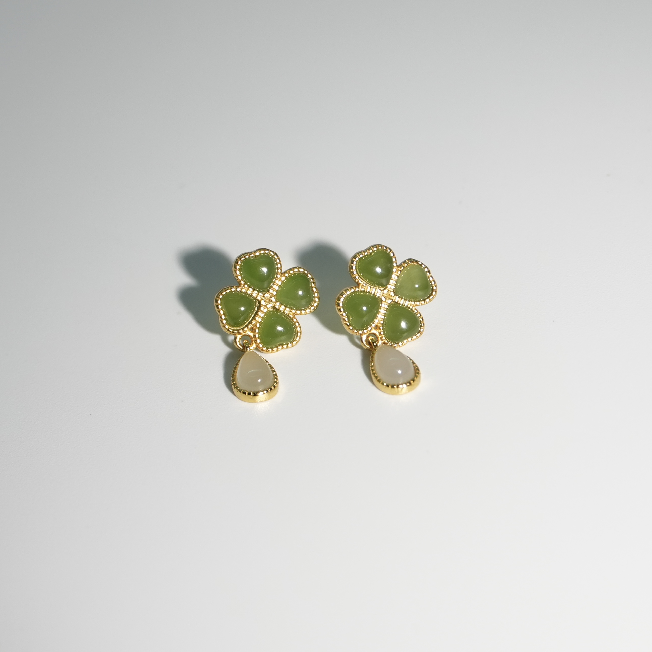 和田玉碧玉四叶草耳钉 E0009