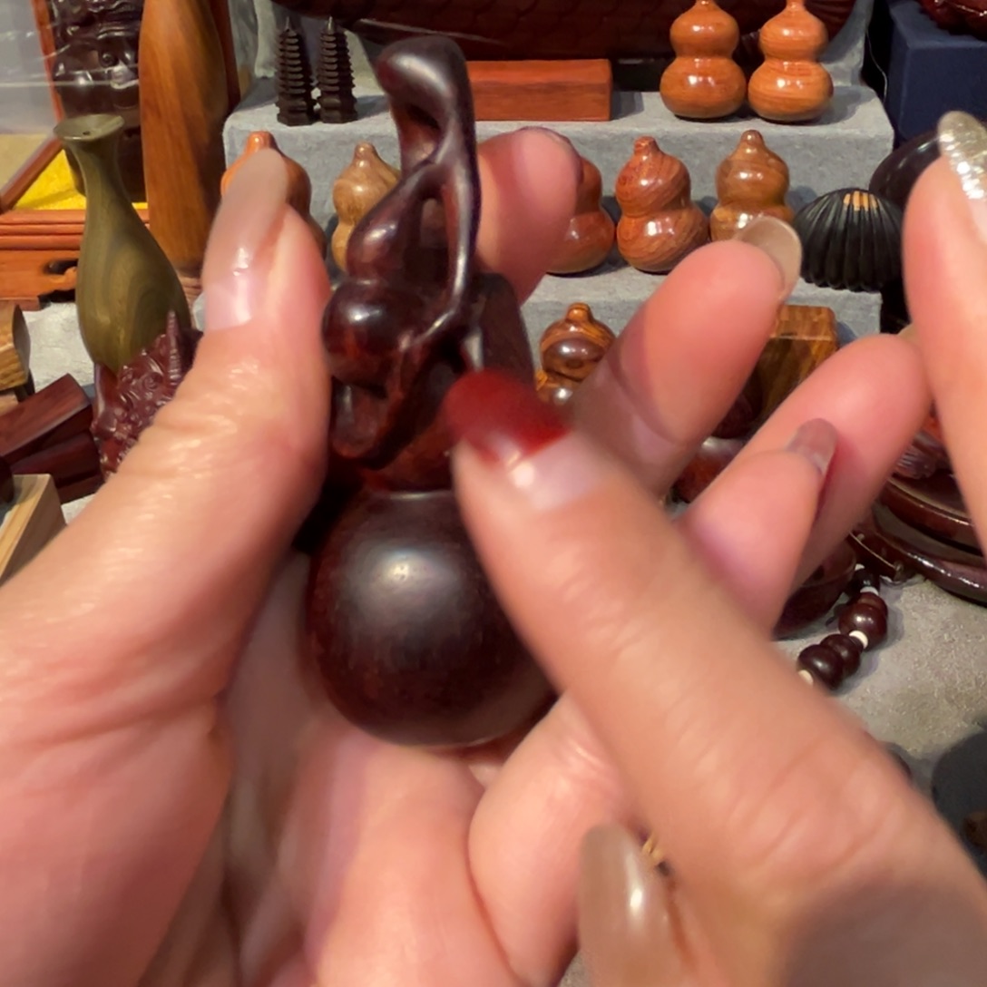 红***闪檀香紫檀（小叶紫檀）