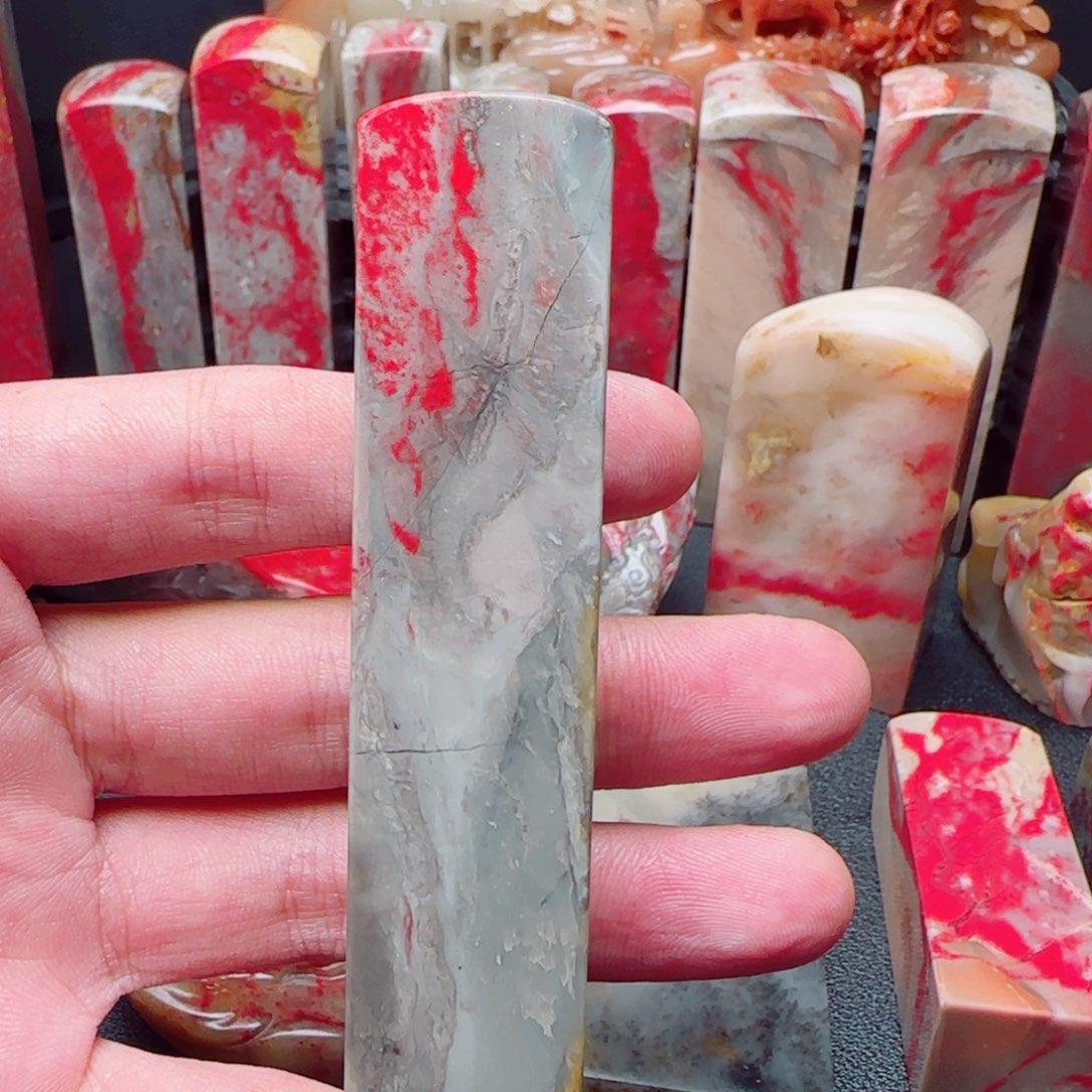 昌化鸡血石昌化鸡血石