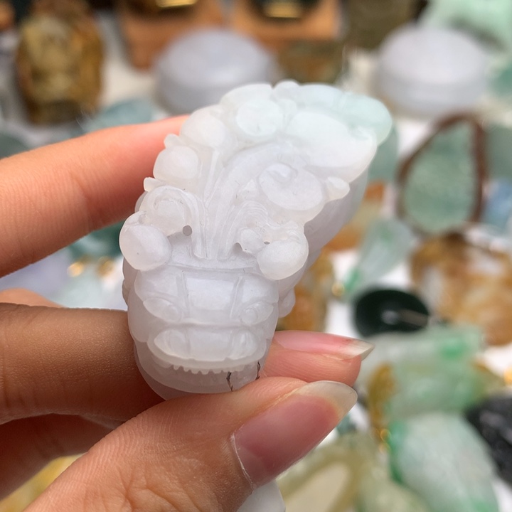 【闪购商品】定制翡翠未镶嵌貔貅