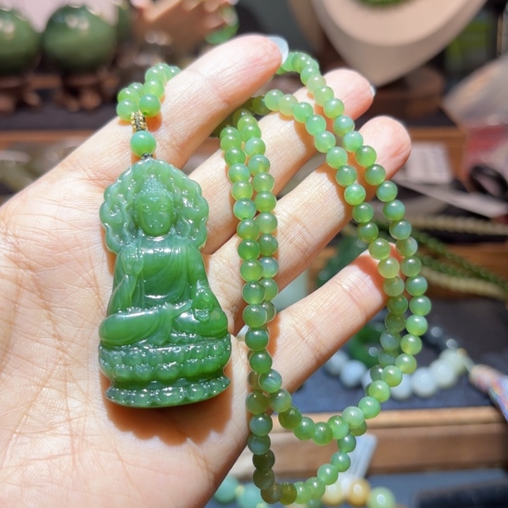 和田玉未镶嵌颈饰