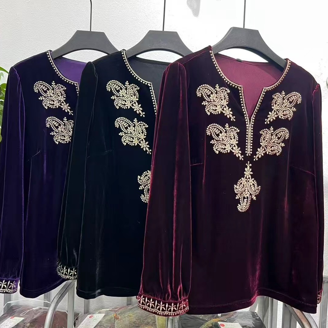 J86-61气质刺绣V领时尚百搭款洋气减龄宽松妈妈装