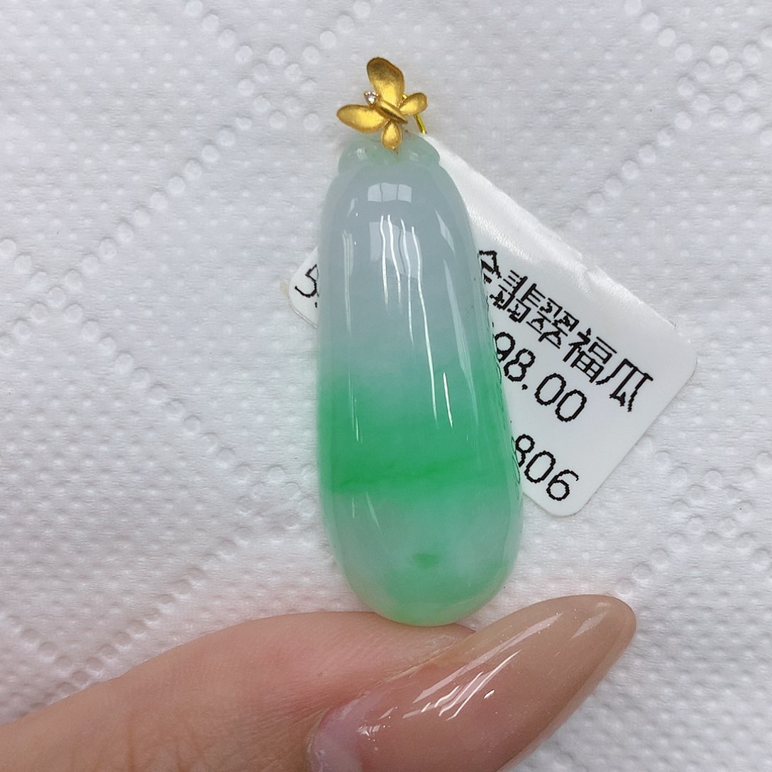 颈饰18K金镶嵌翡翠