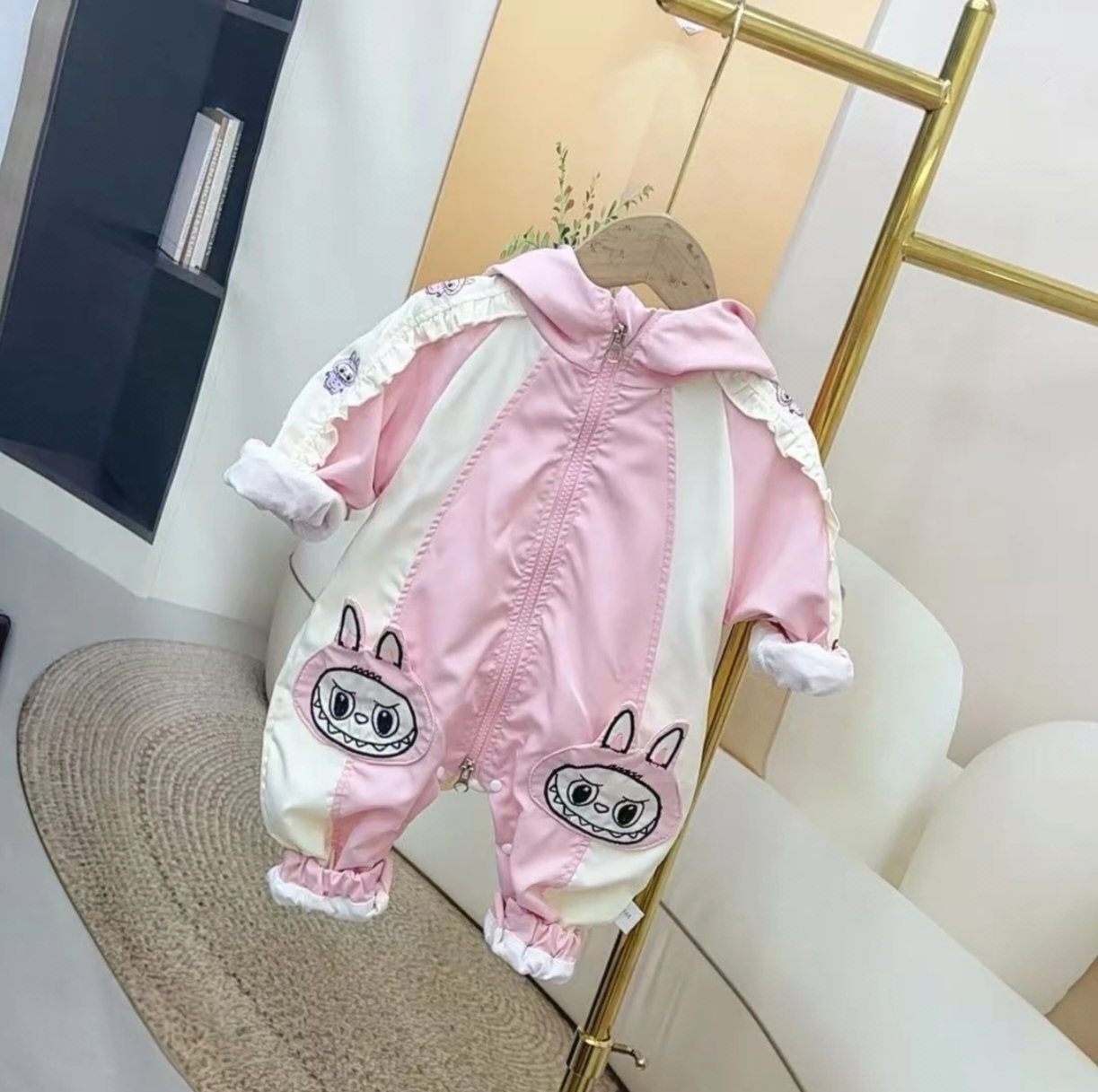 【甜蜜家】女宝宝爆款拉布布连帽冲锋衣春秋双层 外出爬爬服可爱