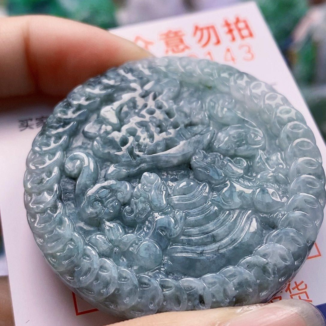 吊坠(不含链)未镶嵌翡翠