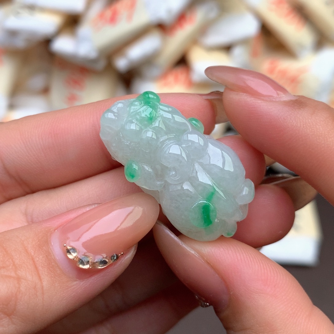 【闪购商品】翡翠挂件未镶嵌一