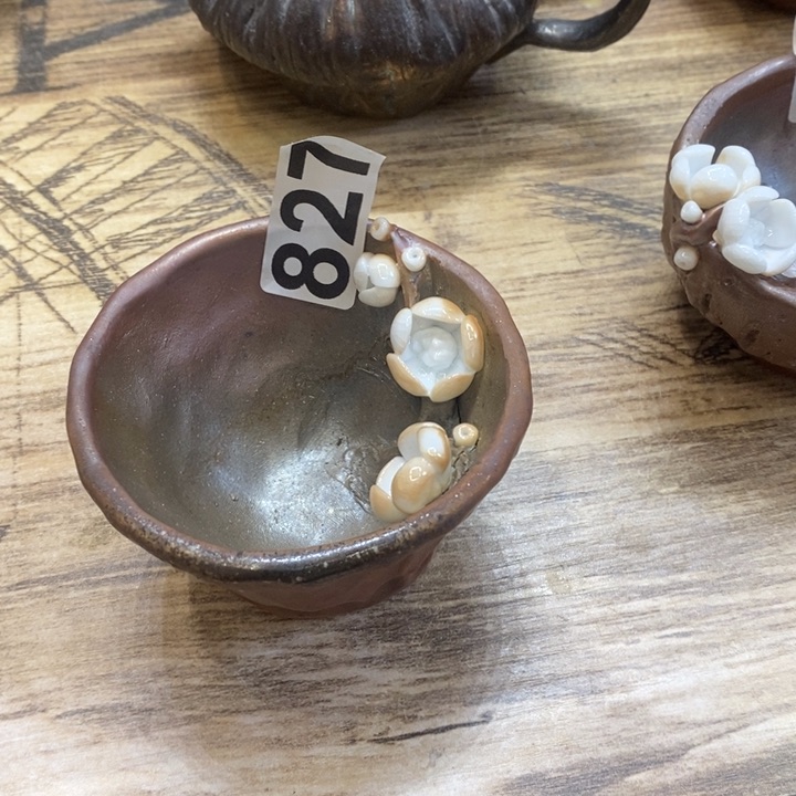 杯娜****动柴烧肉等特色菜式