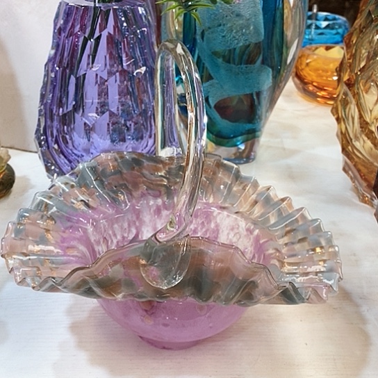 琉璃花瓶高22厘米口径12厘米