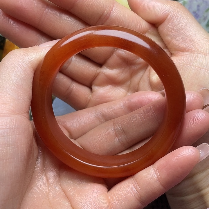 和田玉（糖玉）未镶嵌手镯