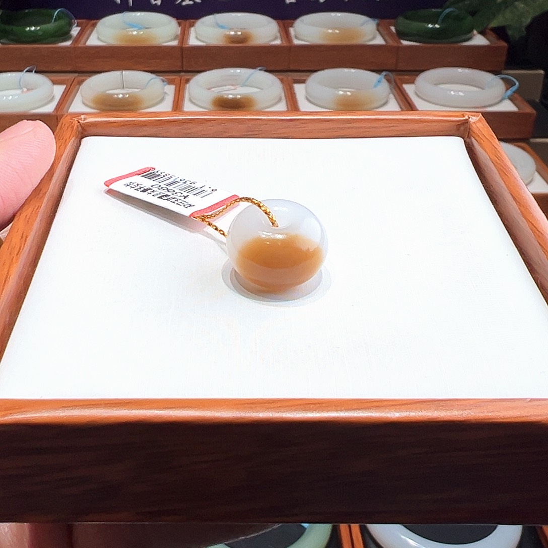 和田玉吊坠未镶嵌