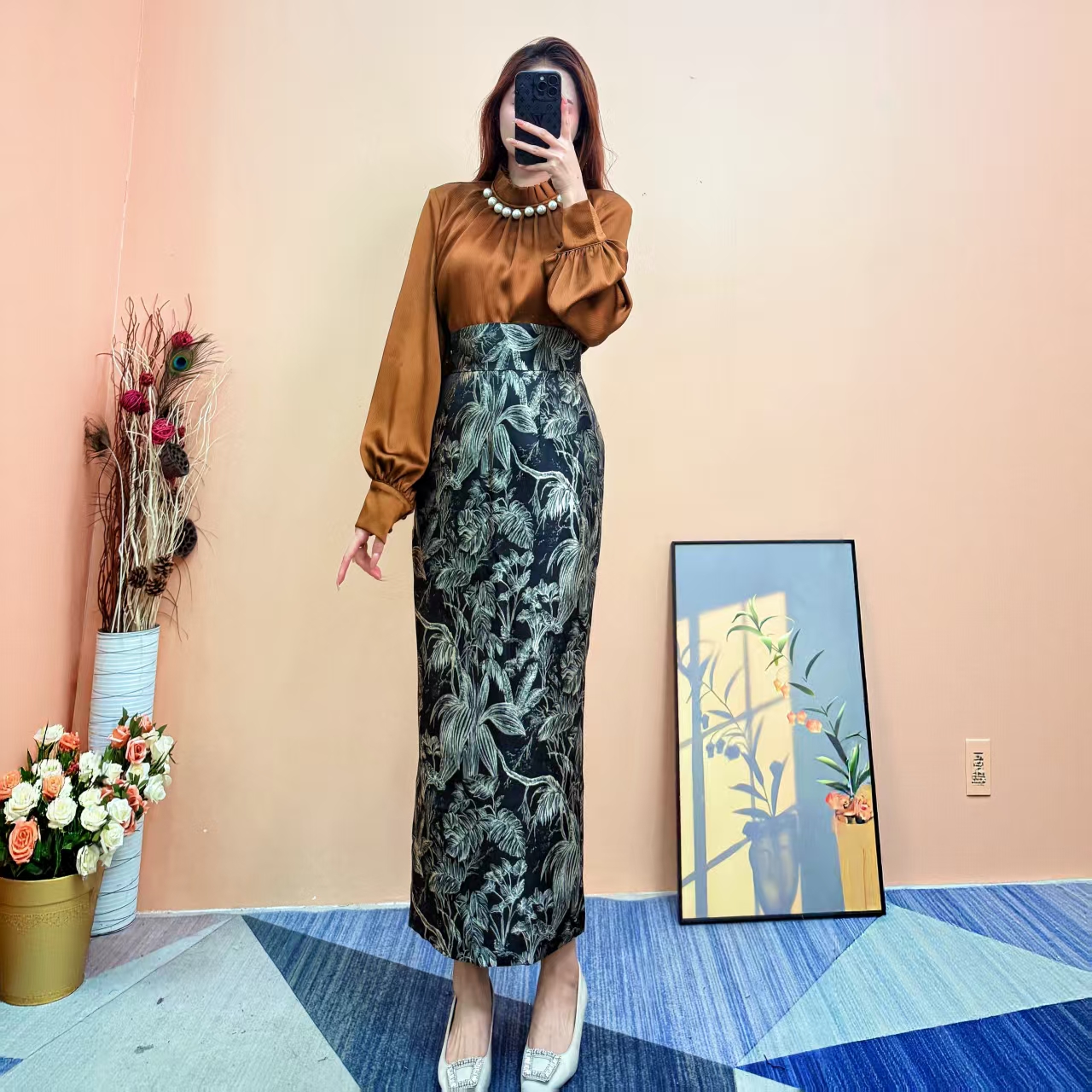 [依易原创]气质优雅复古轻熟风珍珠领缎面上衣提花半裙套装B0913