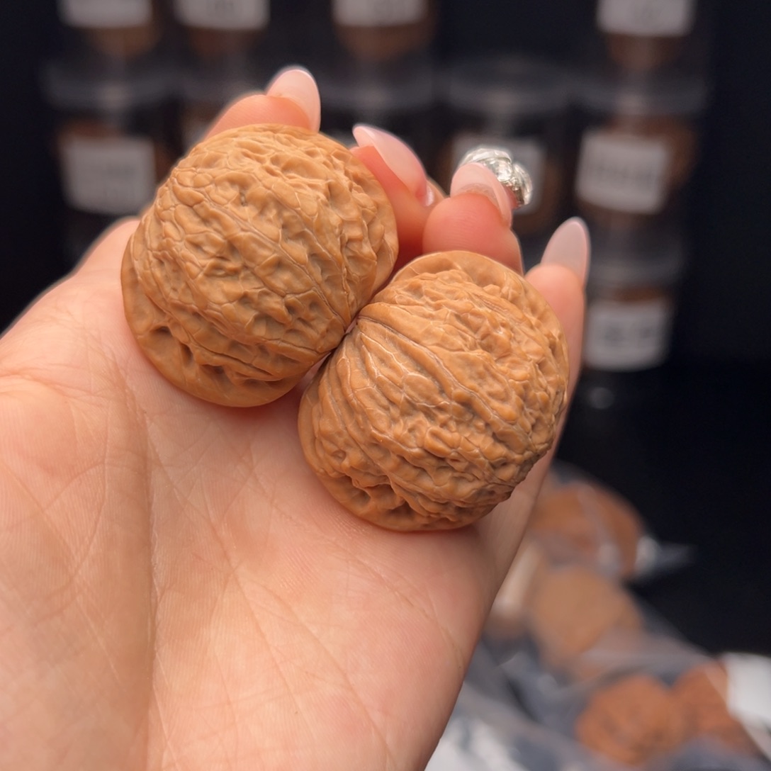 文玩核桃吊坠又**?铁锤