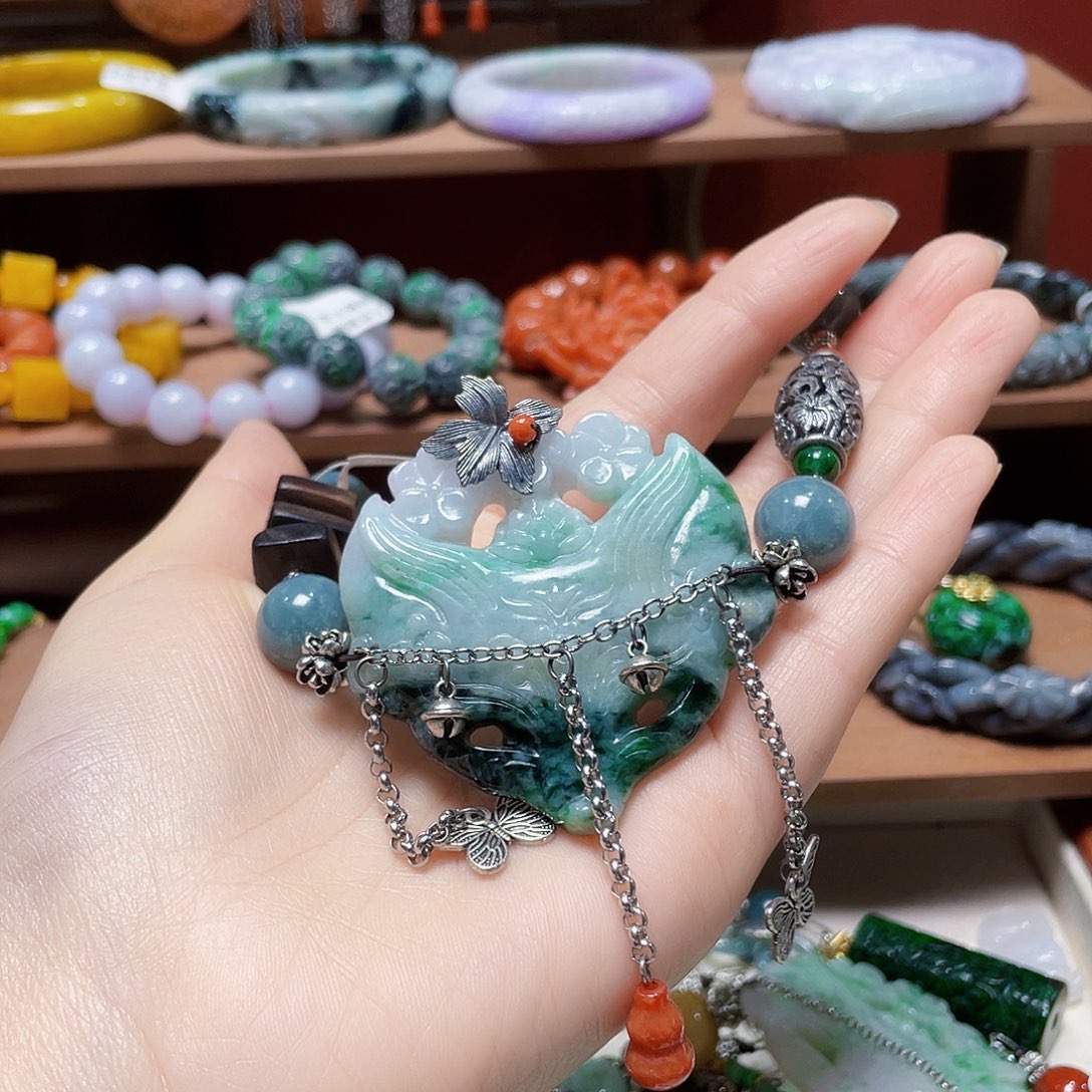 S***L翡翠未镶嵌手链饰品