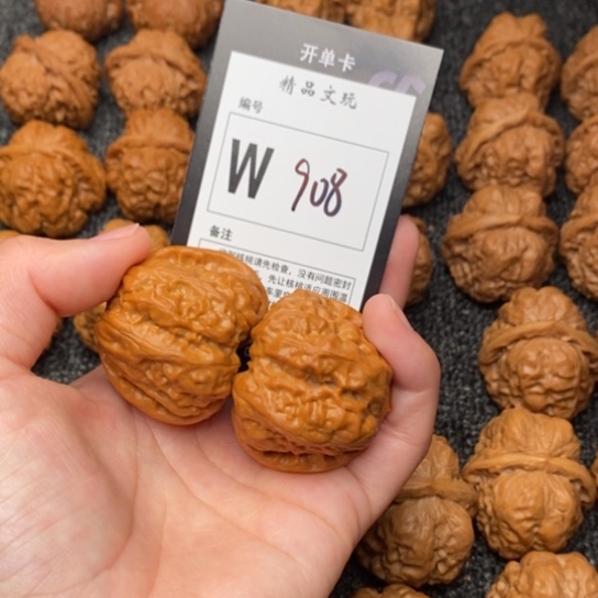 吊坠桃核狂***蚁我是第一百41