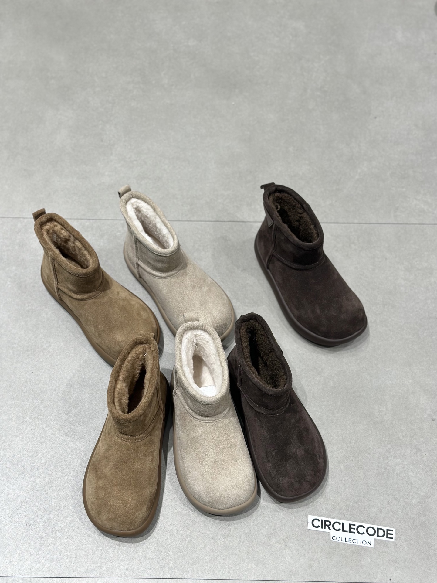 B3502025保暖成人防滑厚款中筒时尚雪地靴平底冬季秋冬