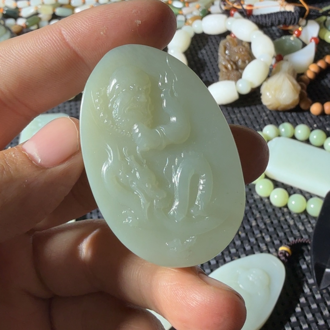 和田玉未镶嵌颈饰